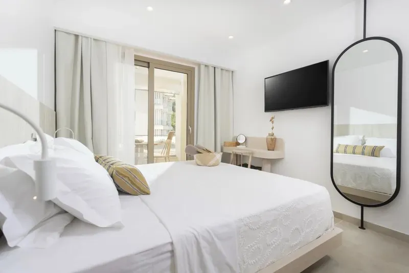 Nusa Suites & VIllas-Double Room with Balcony